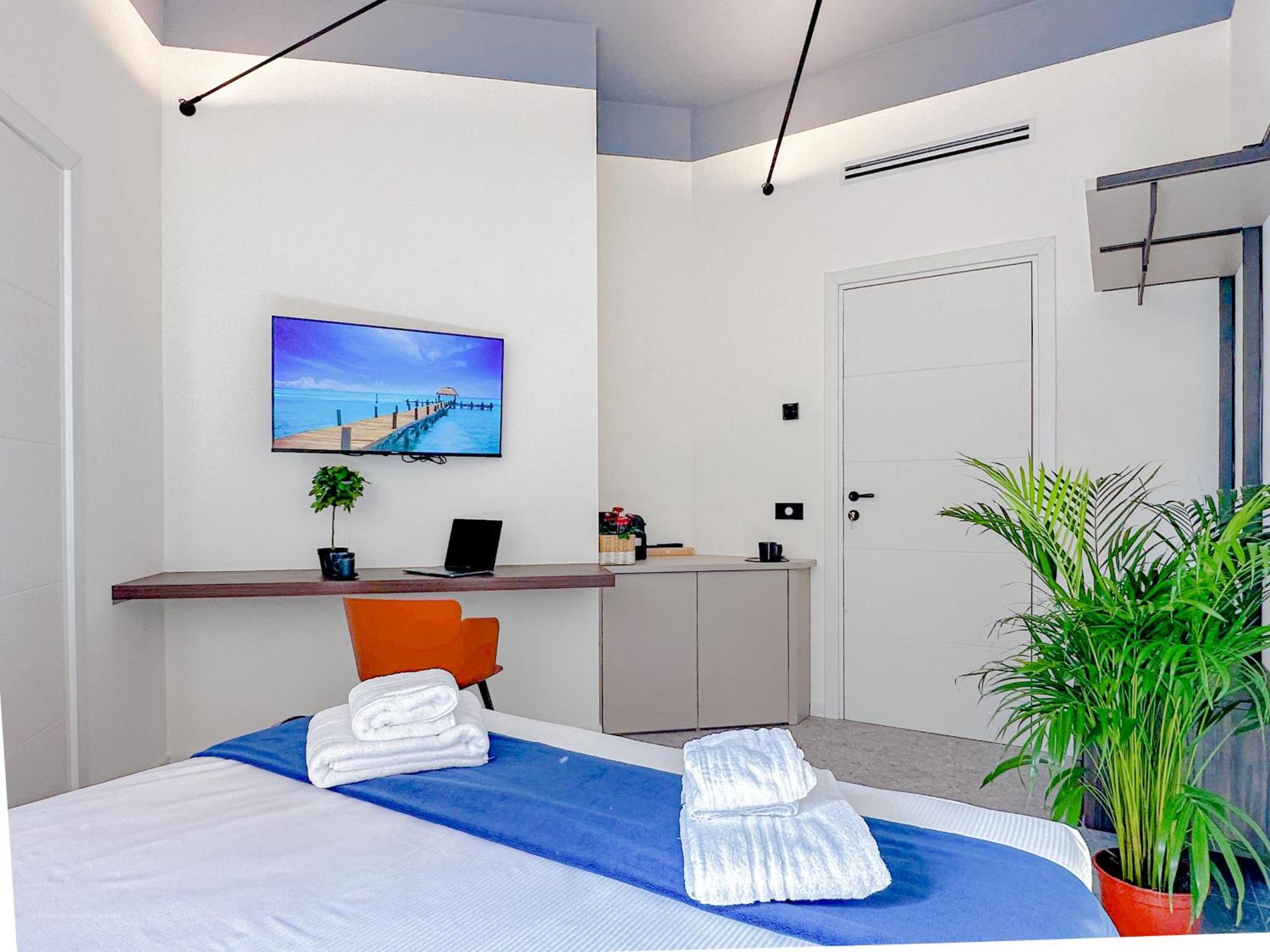Porta Venezia - Luxy Suites - 6 Camere Милано Екстериор снимка